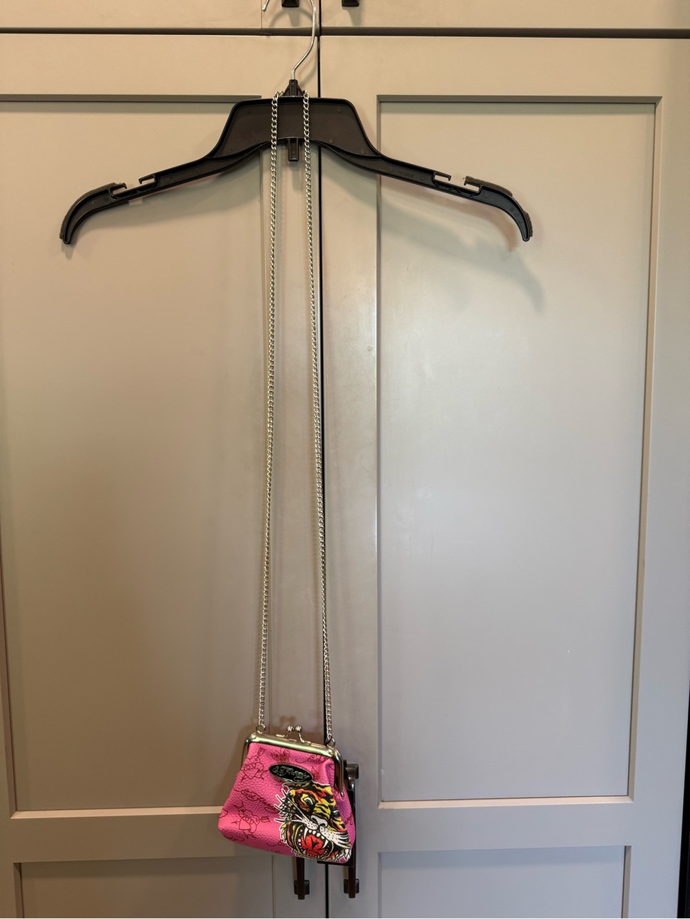 Ed Hardy Pink Floral Tiger Kiss-Lock Mini Chain Crossbody - Picture 1 of 7